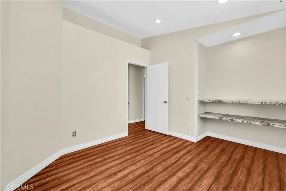 661 La Cumbre Corona, CA 92879