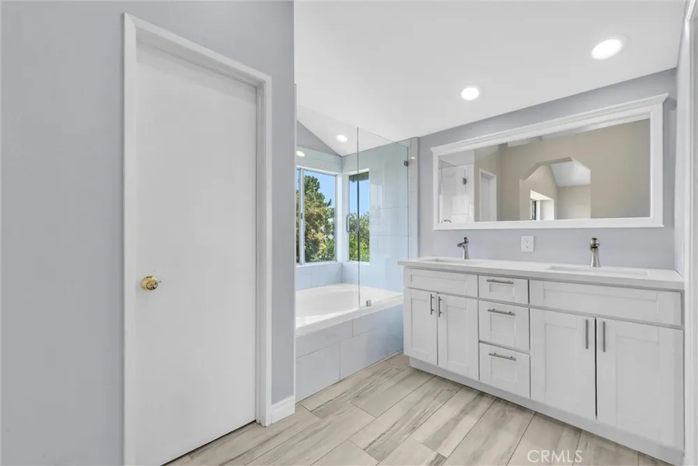 661 La Cumbre Corona, CA 92879