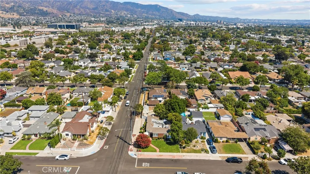 1844 Fairview Burbank, CA 91505