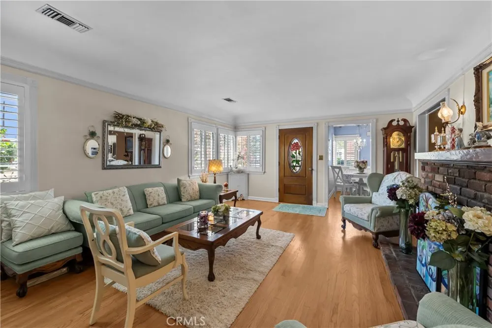 1844 Fairview Burbank, CA 91505
