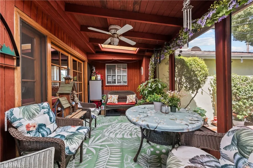 1844 Fairview Burbank, CA 91505