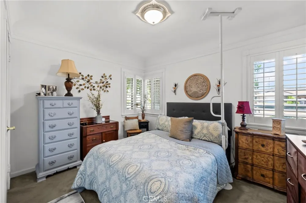 1844 Fairview Burbank, CA 91505