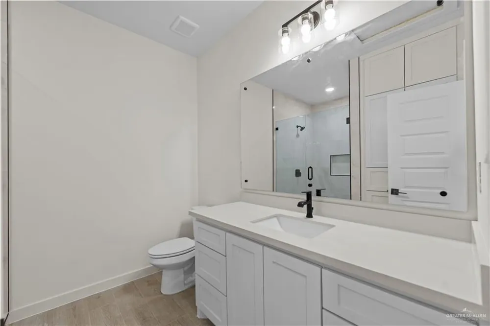5505 Crown Point Pharr, TX 78577