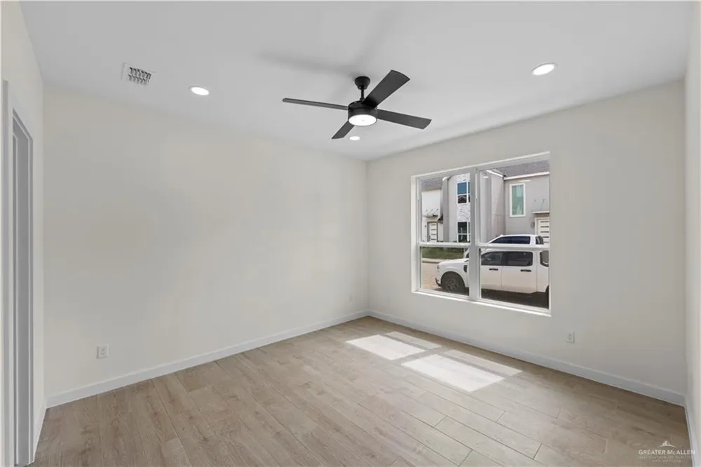 5505 Crown Point Pharr, TX 78577