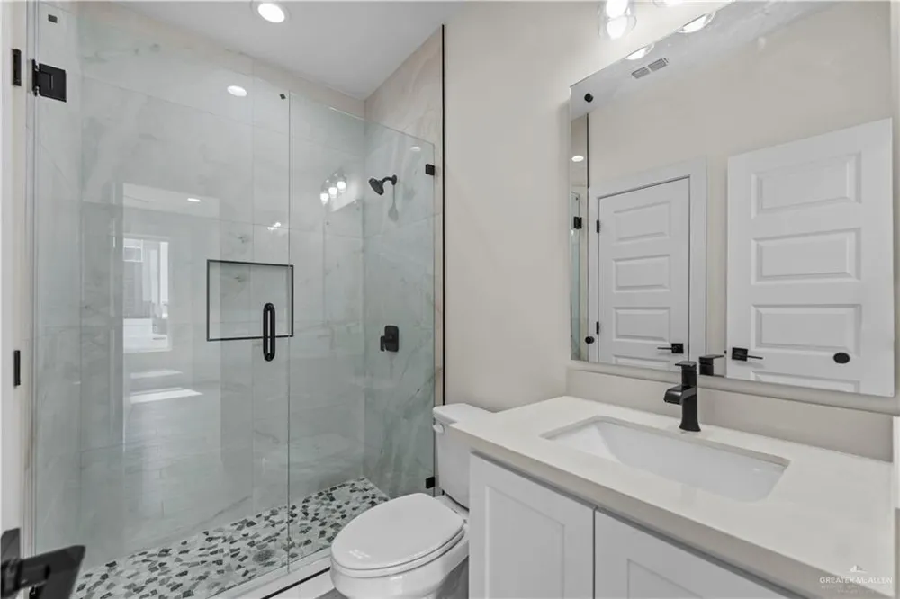 5505 Crown Point Pharr, TX 78577