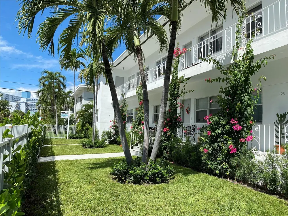 1011 9th St #8 Miami Beach, FL 33139