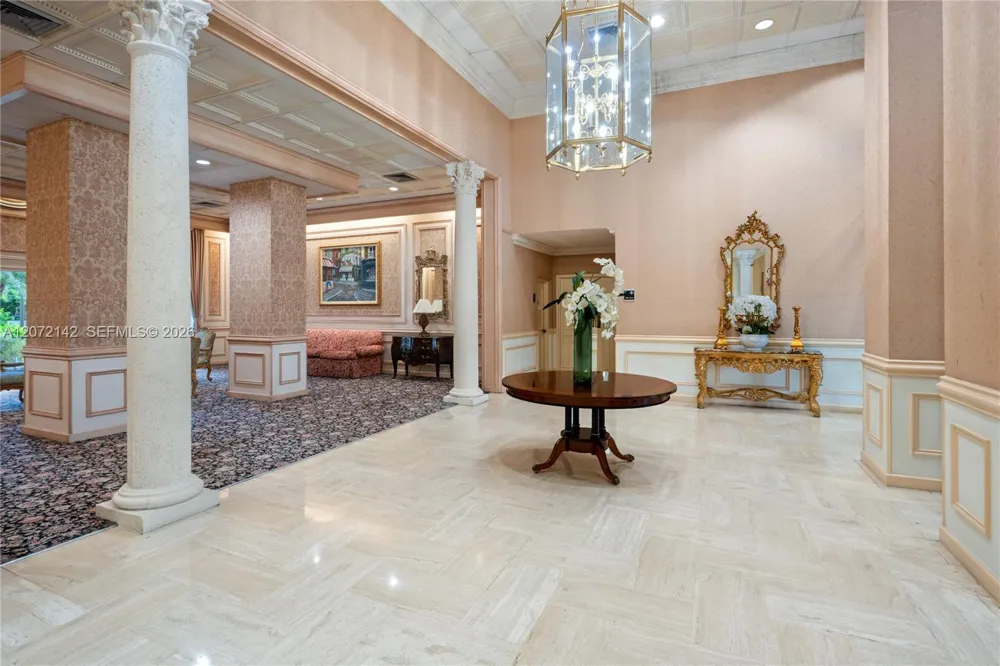2500 Parkview Dr #1004 Hallandale Beach, FL 33009