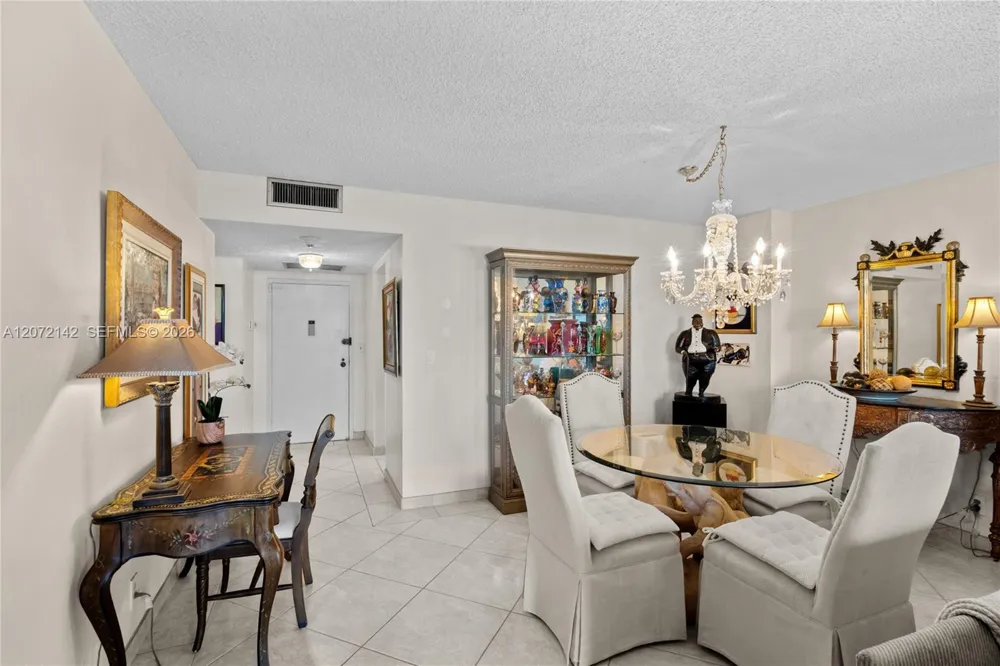 2500 Parkview Dr #1004 Hallandale Beach, FL 33009