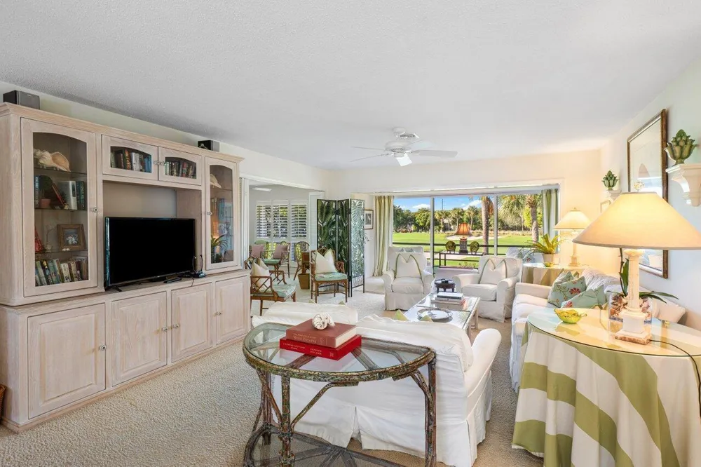 3870 Quail Ridge Drive #Blue Heron Boynton Beach, FL 33436