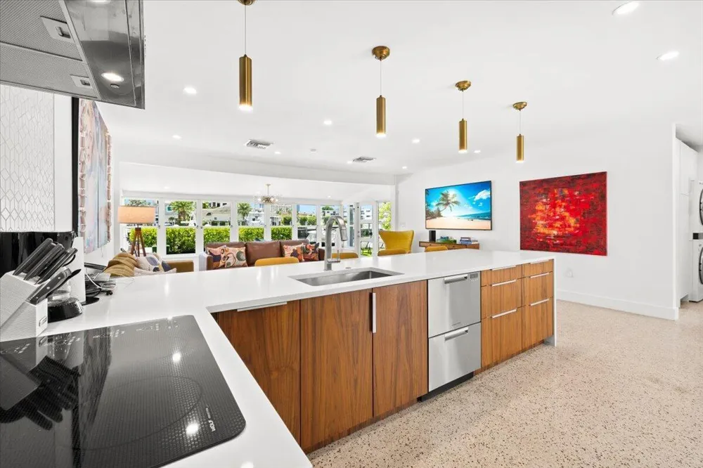1322 CORDOVA ROAD Fort Lauderdale, FL 33316