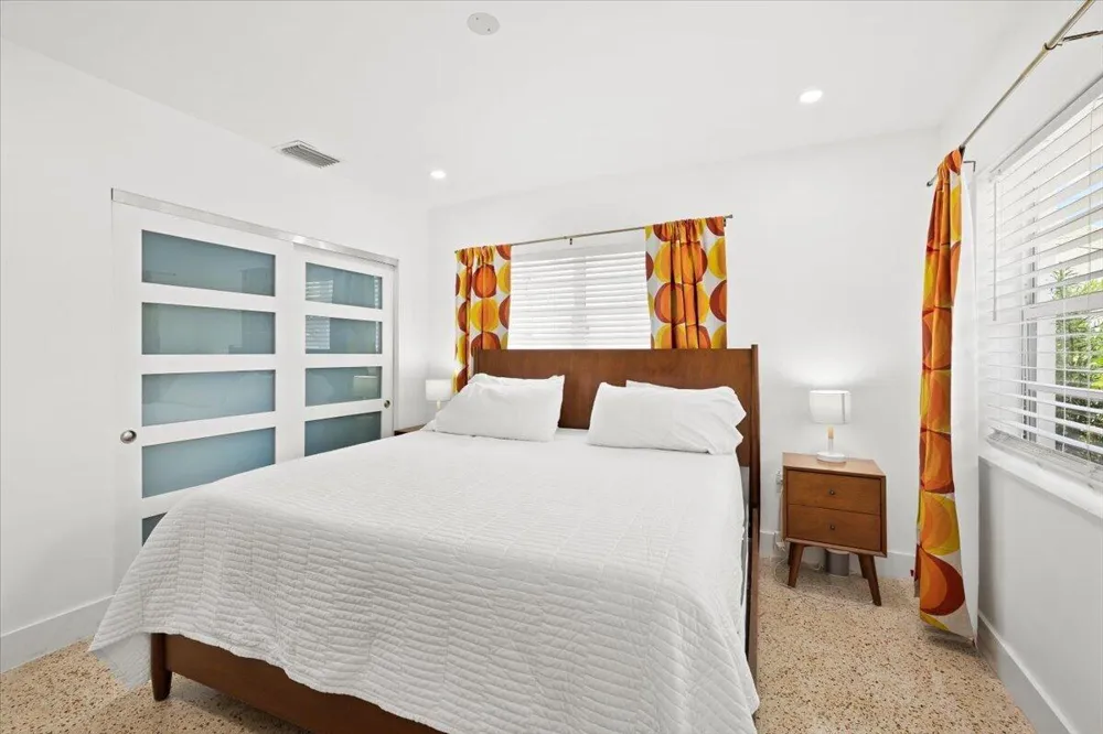 1322 CORDOVA ROAD Fort Lauderdale, FL 33316