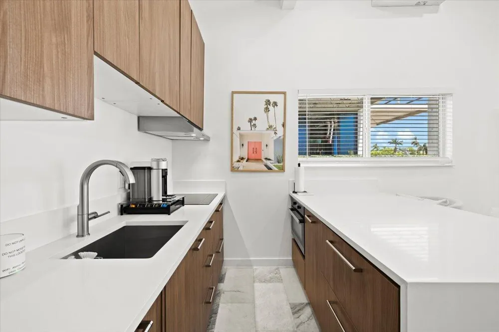 1322 CORDOVA ROAD Fort Lauderdale, FL 33316