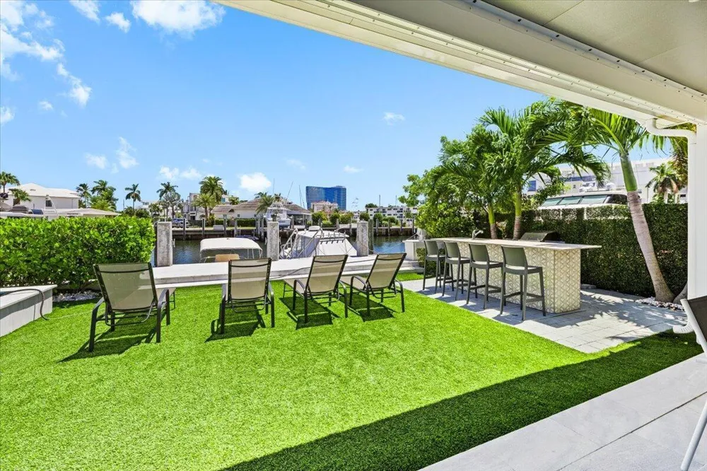 1322 CORDOVA ROAD Fort Lauderdale, FL 33316
