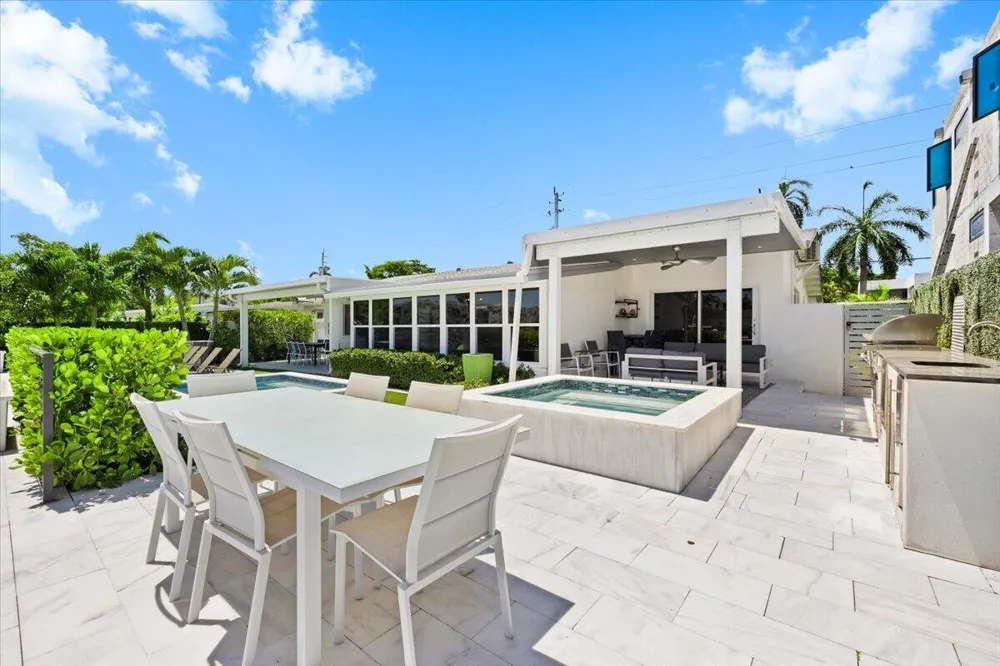 1322 CORDOVA ROAD Fort Lauderdale, FL 33316