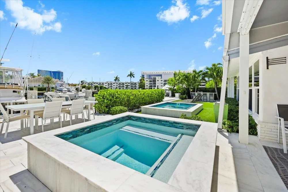 1322 CORDOVA ROAD Fort Lauderdale, FL 33316