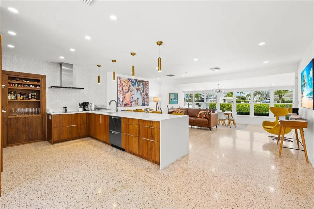 1322 CORDOVA ROAD Fort Lauderdale, FL 33316