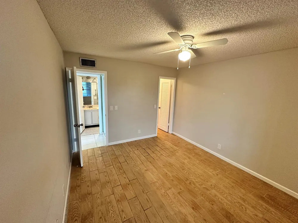 811 Flanders Q Delray Beach, FL 33484