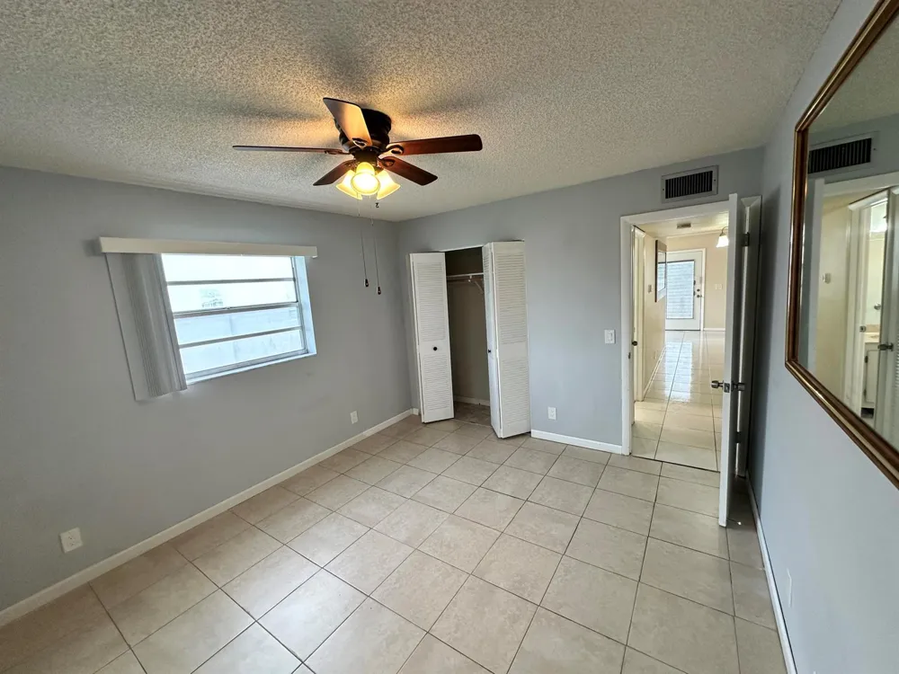 811 Flanders Q Delray Beach, FL 33484