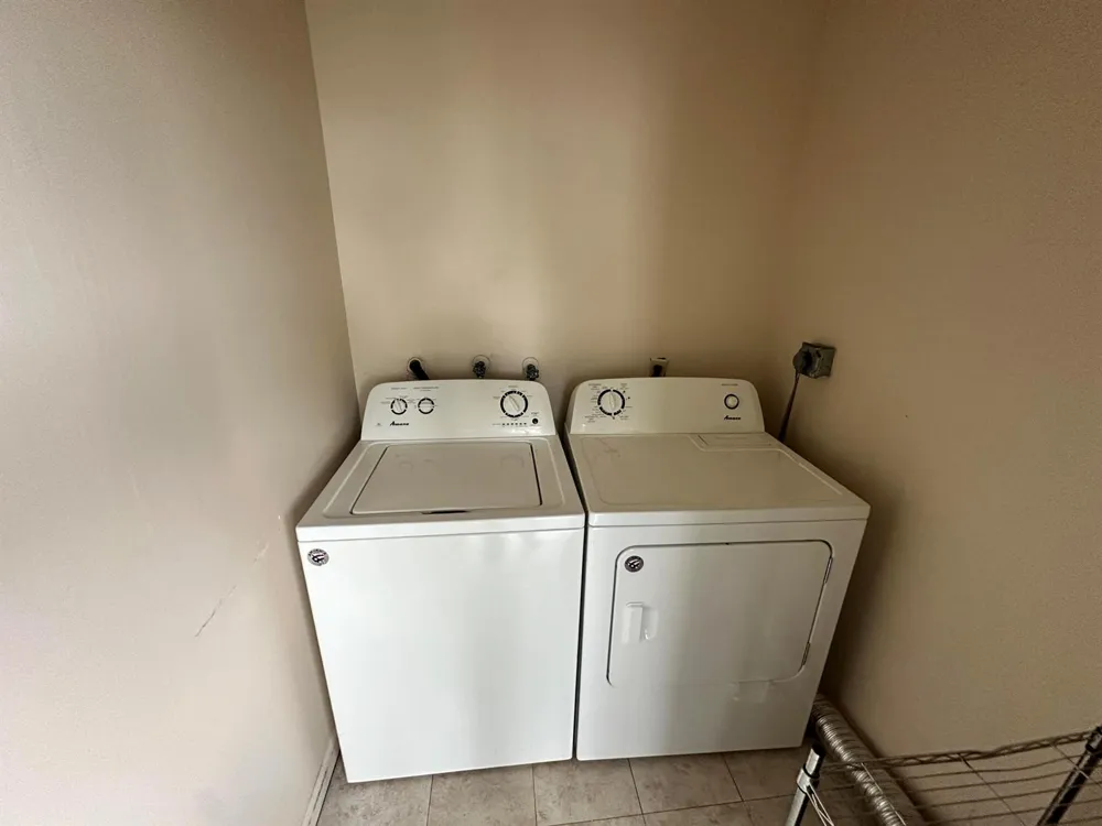 811 Flanders Q Delray Beach, FL 33484