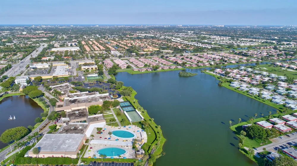 811 Flanders Q Delray Beach, FL 33484