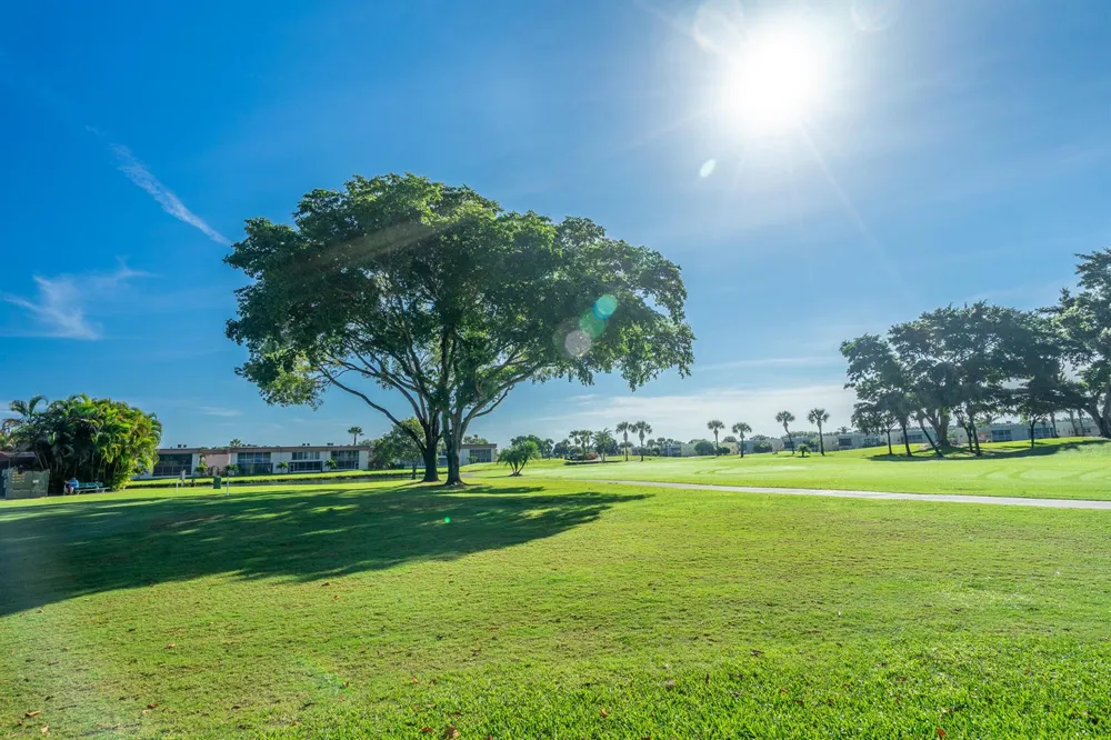 811 Flanders Q Delray Beach, FL 33484