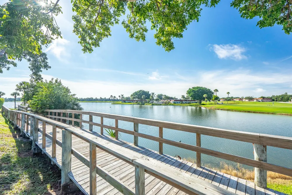 811 Flanders Q Delray Beach, FL 33484