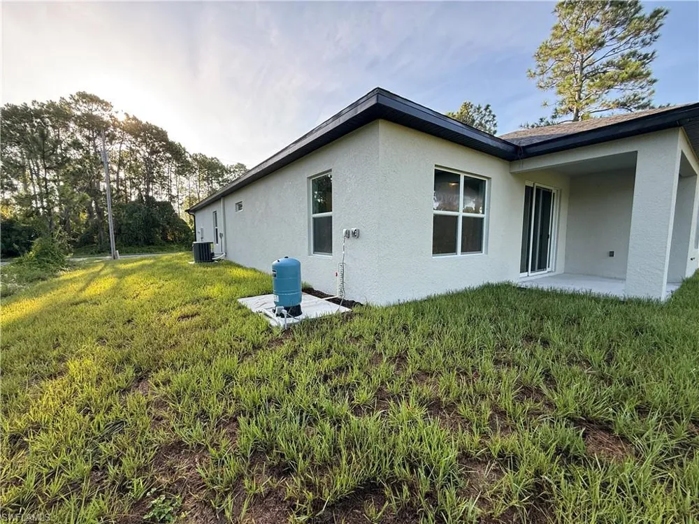 1030 GreenField Street Lehigh Acres, FL 33974