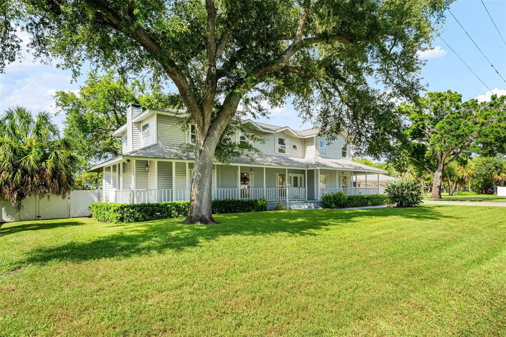 2002 8TH STREET W Palmetto, FL 34221