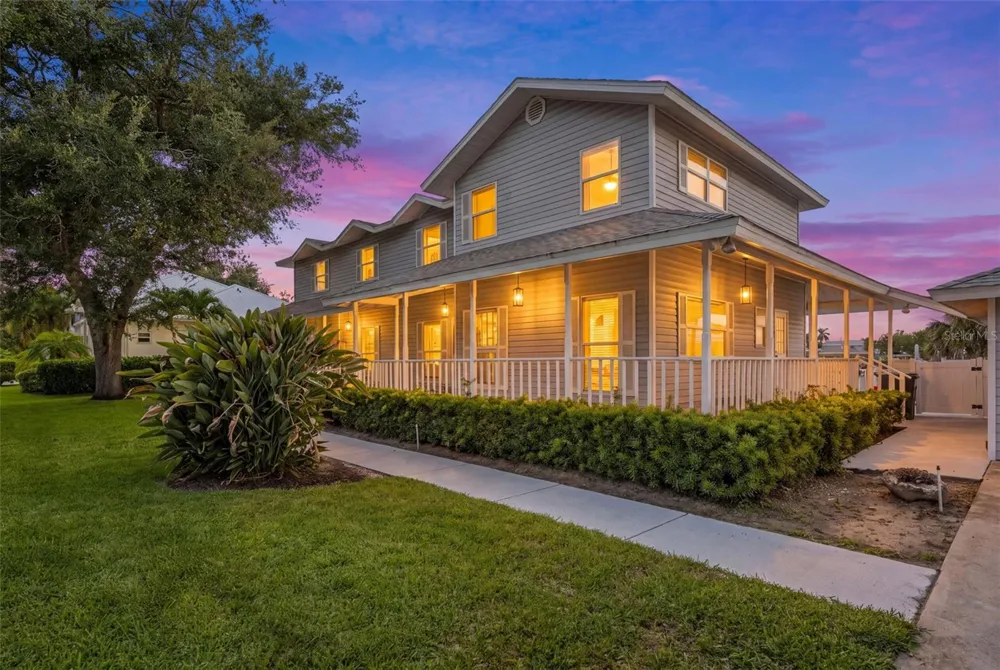 2002 8TH STREET W Palmetto, FL 34221