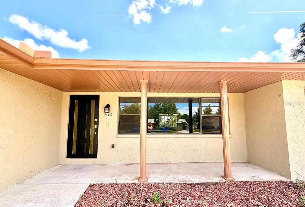 2404 COCHRANE ROAD Avon Park, FL 33825