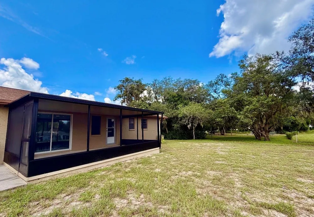 2404 COCHRANE ROAD Avon Park, FL 33825