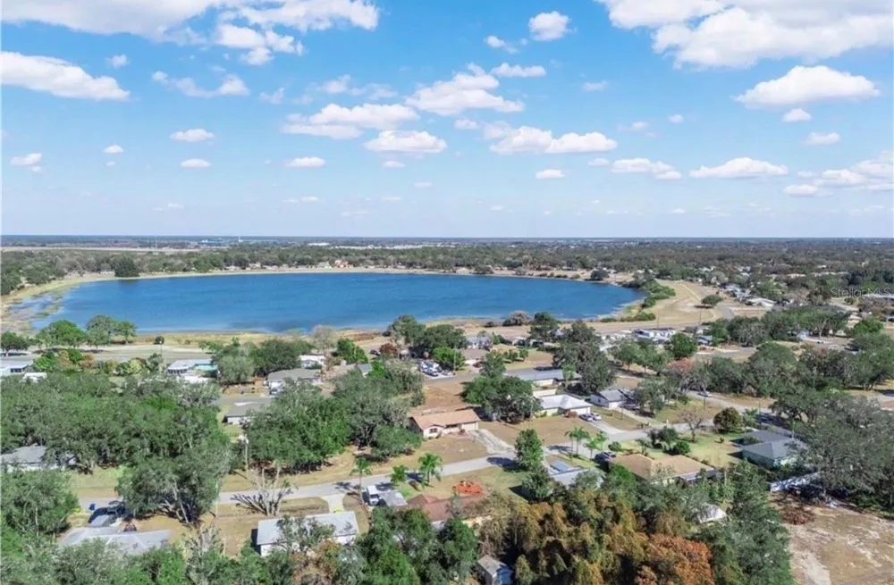 2404 COCHRANE ROAD Avon Park, FL 33825