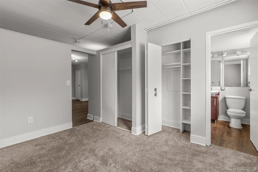 1050 Adams Road #107 Birmingham City, MI 48009