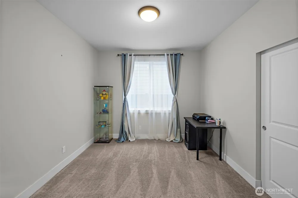 17368 129th Avenue E Puyallup, WA 98374