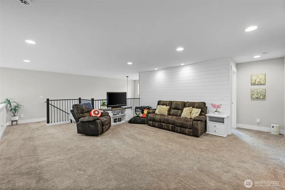 17368 129th Avenue E Puyallup, WA 98374