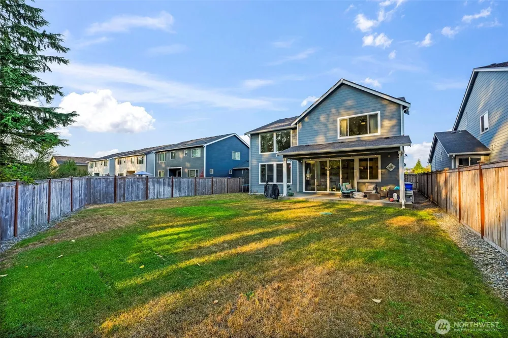 17368 129th Avenue E Puyallup, WA 98374