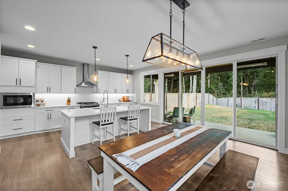 17368 129th Avenue E Puyallup, WA 98374