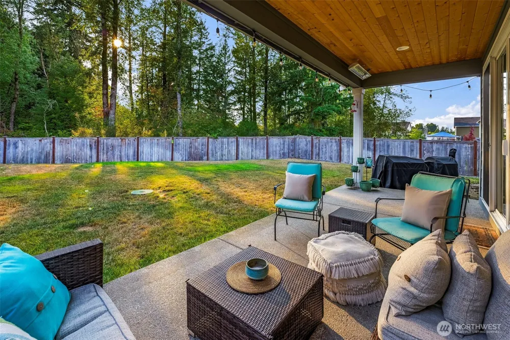 17368 129th Avenue E Puyallup, WA 98374