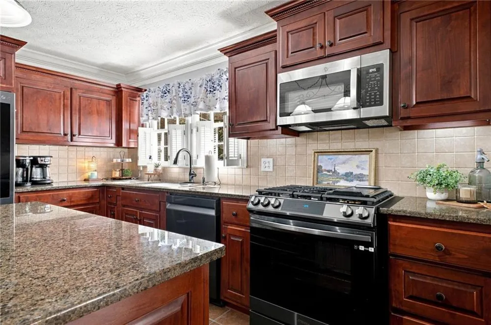 97 Oak Hill Drive Rockmart, GA 30153