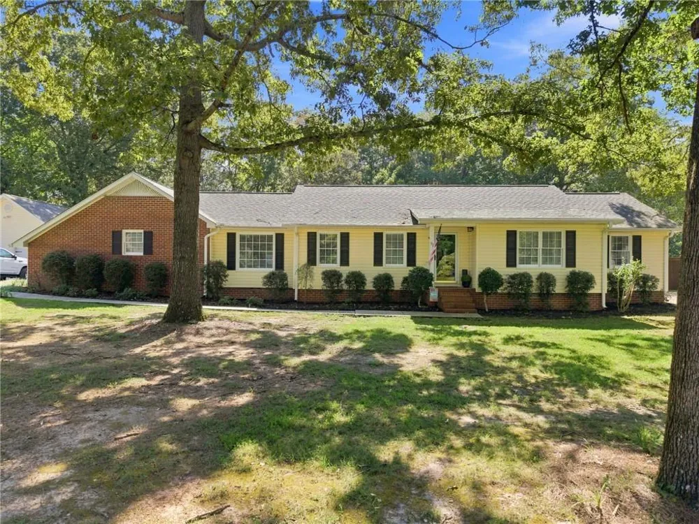 97 Oak Hill Drive Rockmart, GA 30153