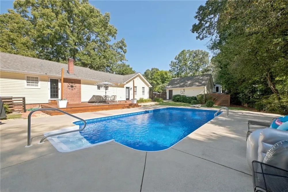 97 Oak Hill Drive Rockmart, GA 30153