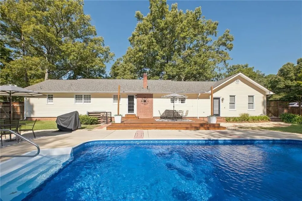 97 Oak Hill Drive Rockmart, GA 30153