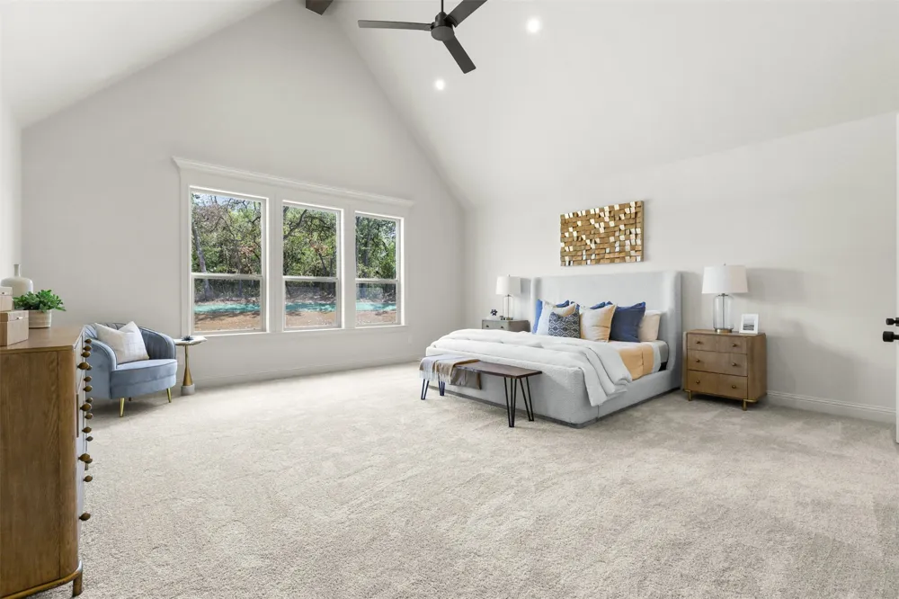 1656 Private Access 60200 Burleson, TX 76028