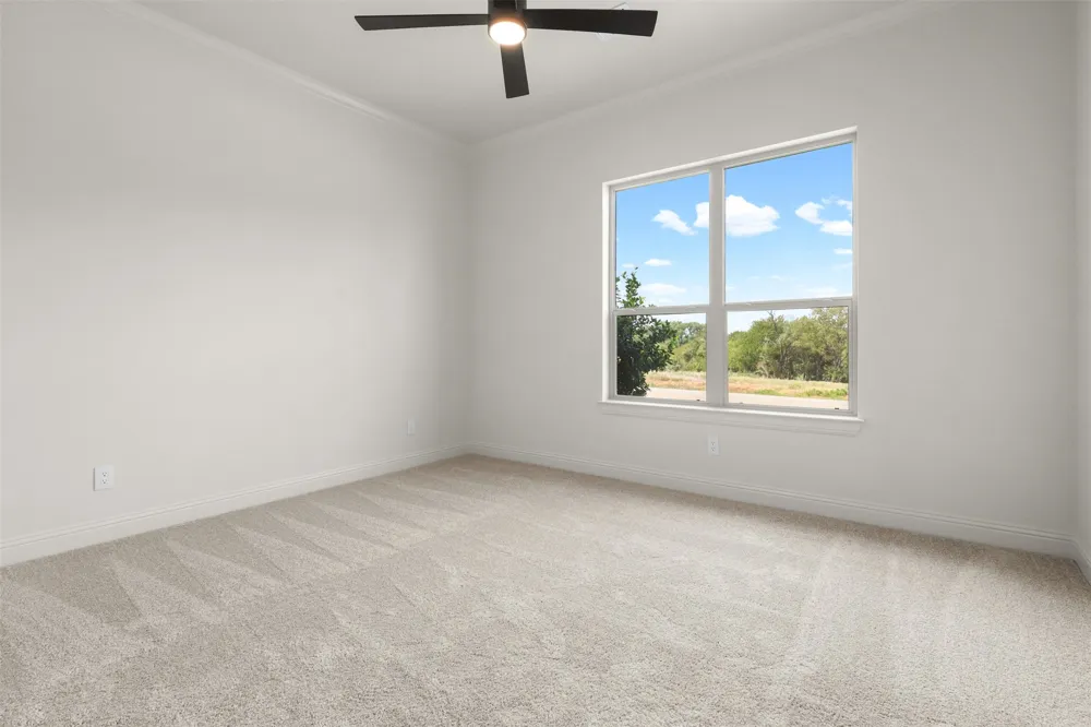 1656 Private Access 60200 Burleson, TX 76028