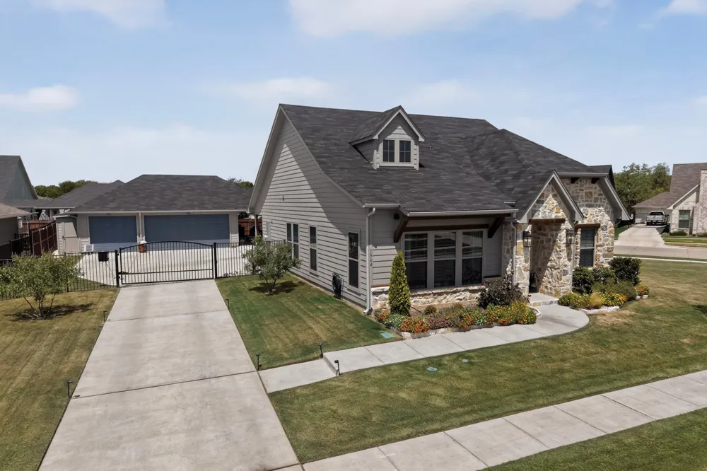 1564 S Saylee Lane Burleson, TX 76028