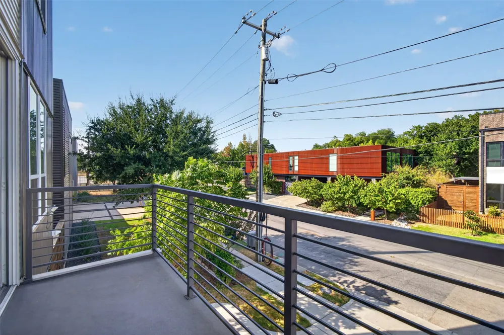 2349 Carroll Avenue Dallas, TX 75204
