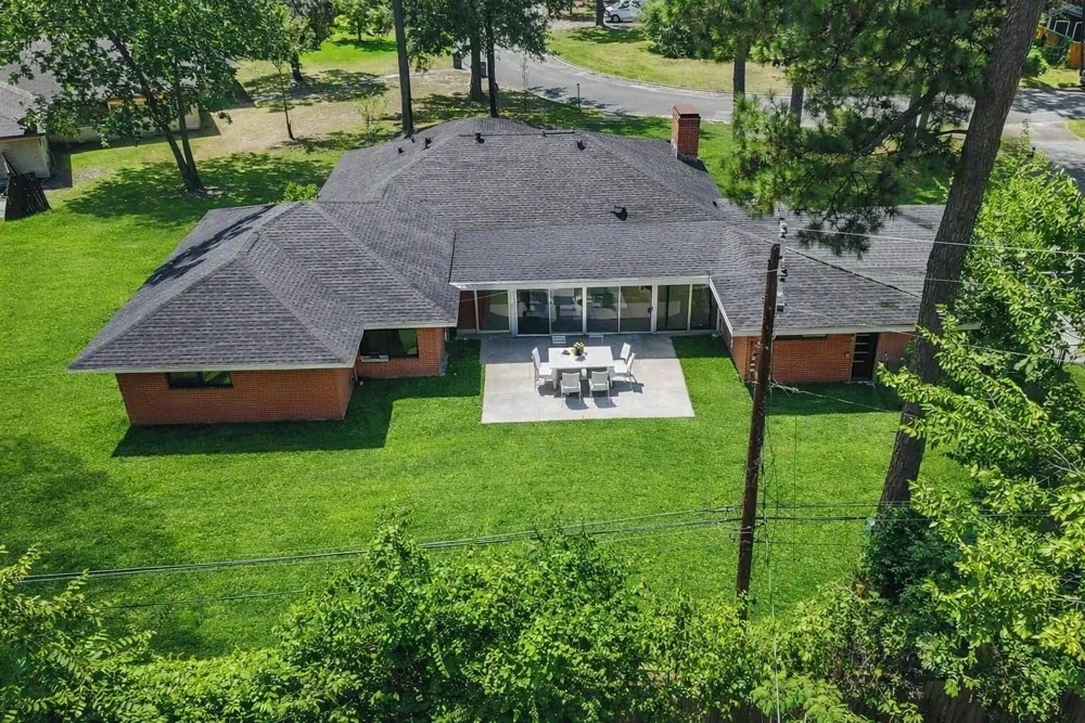 110 S Woodsway Street W Conroe, TX 77301
