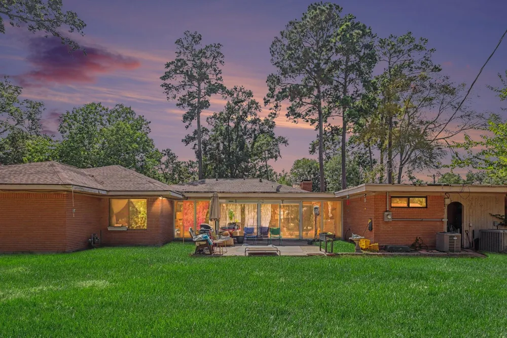 110 S Woodsway Street W Conroe, TX 77301