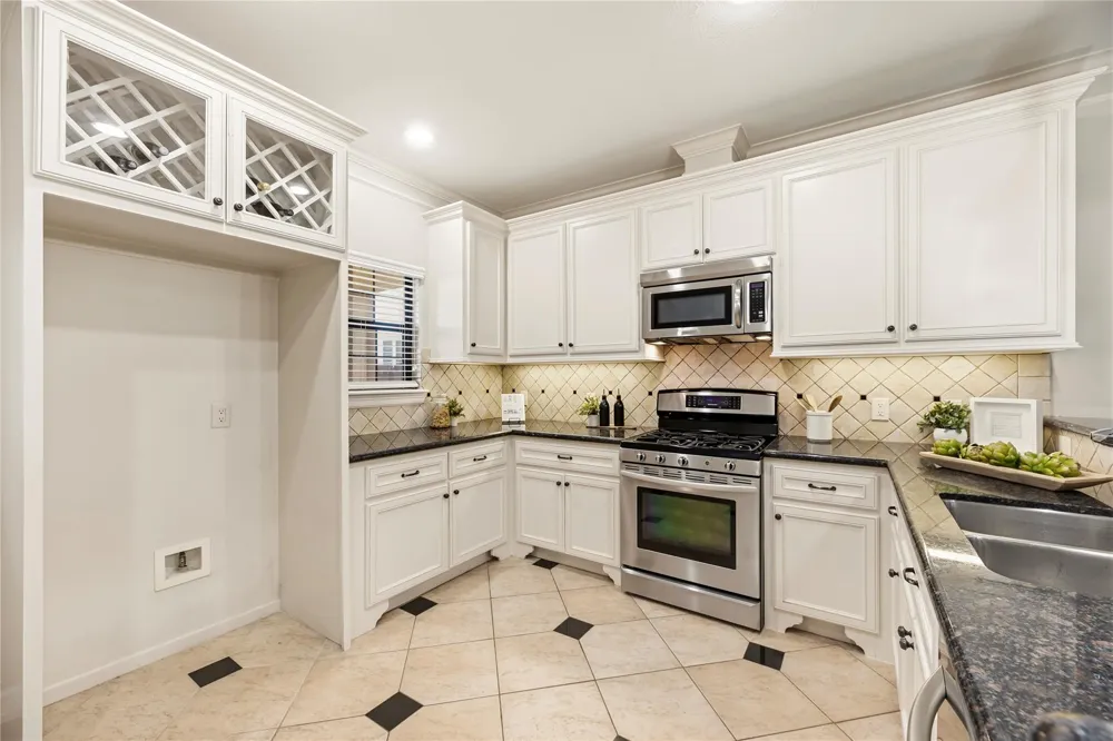 5728 Petty Street Houston, TX 77007