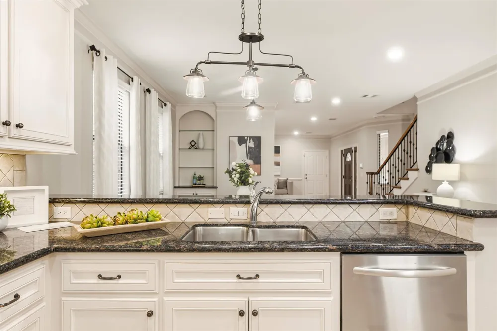 5728 Petty Street Houston, TX 77007